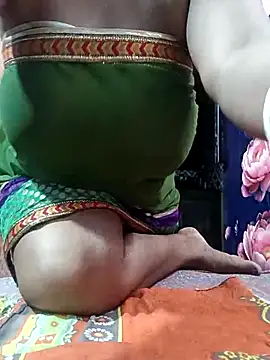 Snapshot of Hot-Risa chatting on 04.03.26 Hot-Risa online show from 04.03.26