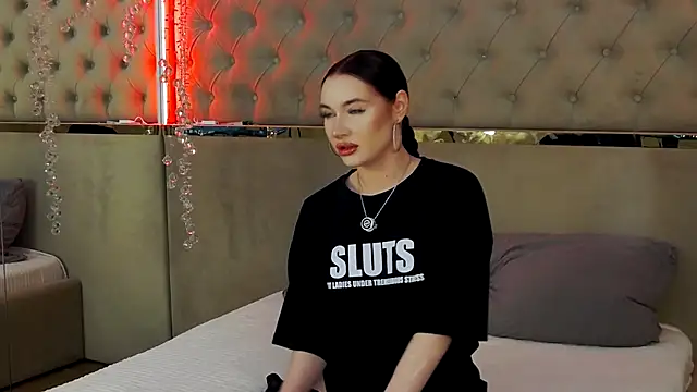 Snapshot of RoxyDoll_ chatting on 10.15.25 RoxyDoll online show from 10.15.25