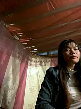 PhanHaa online show from 11.06.25