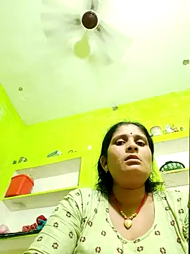 Snapshot of Hot-piuy chatting on 09.19.25 Hot-piuy online show from 09.19.25