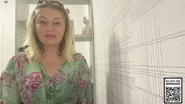 Blondie xoxoxo online show from 11.05.25