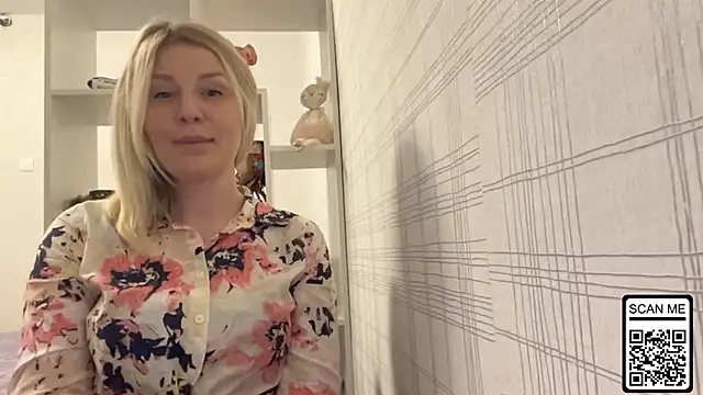 Blondie xoxoxo online show from 11.10.25