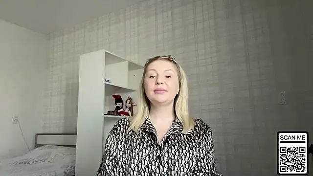 Blondie xoxoxo online show from 03.06.26