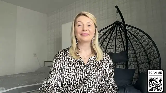 Blondie xoxoxo online show from 04.15.26