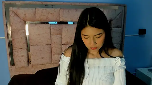 LICKY LOV online show from 11.28.25