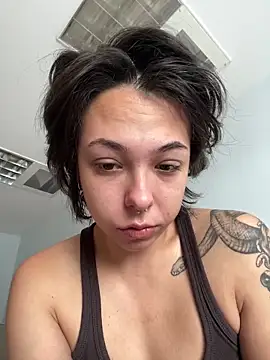 Snapshot of Kitty5348 chatting on 10.18.25 Kitty5348 online show from 10.18.25