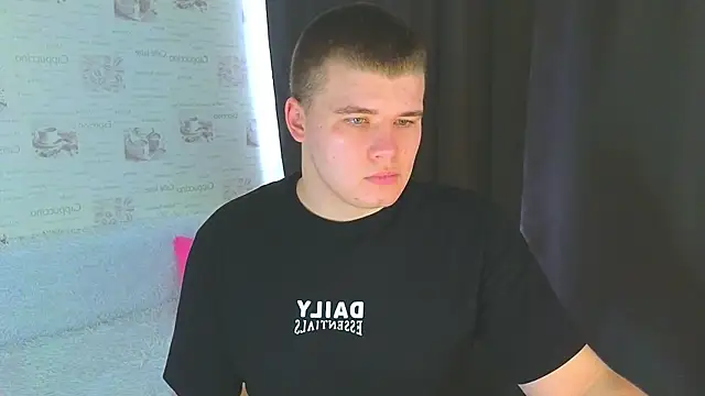 Snapshot of kittenmurr chatting on 09.18.25 kittenmurr online show from 09.18.25