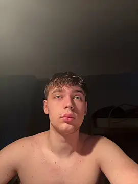 Snapshot of Fappatore_Nato05 chatting on 09.27.25 Fappatore Nato05 online show from 09.27.25