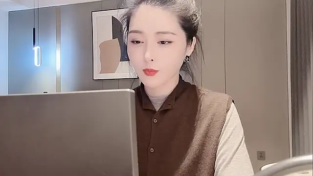 Ianxuan online show from 10.16.25