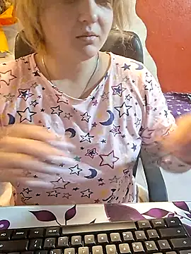 qSensi online show from 11.27.25