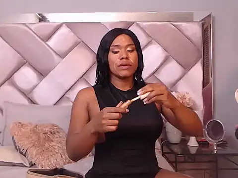 Ashleyroberst online show from 10.20.25