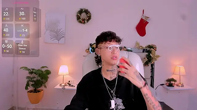 Luci Rose online show from 11.25.25