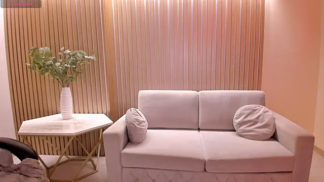 Snapshot of VeronicaBlue chatting on 06.30.26 VeronicaBlue online show from 06.30.26