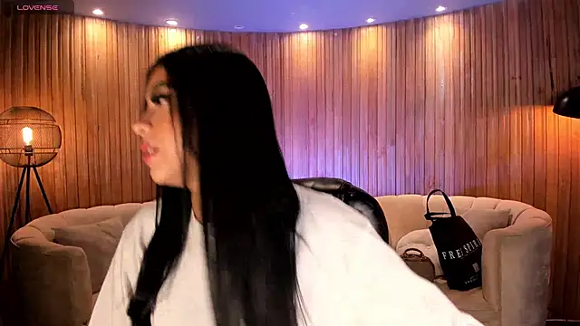 Snapshot of NataliaGaret chatting on 09.21.25 NataliaGaret online show from 09.21.25