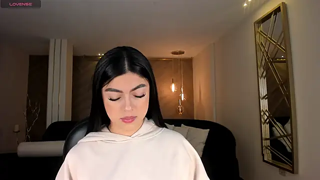 Snapshot of NataliaGaret chatting on 10.23.25 NataliaGaret online show from 10.23.25