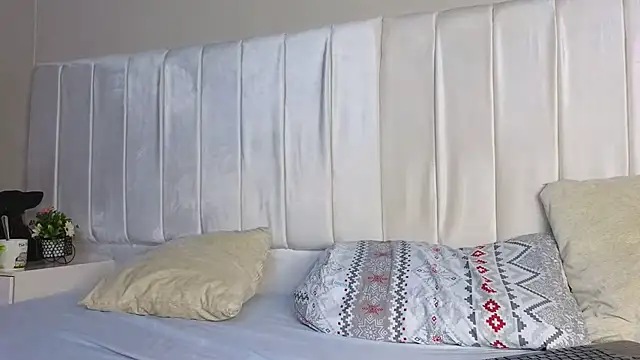 Miriam milf online show from 10.12.25