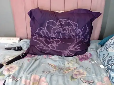 Snapshot of SWEETBERRYxXx chatting on 02.11.26 SWEETBERRYxXx online show from 02.11.26