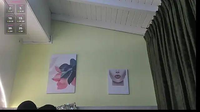 AtheneaArbelaez  online show from 09.28.25