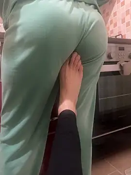 Snapshot of Serap-Kerem chatting on 02.19.26 Serap-Kerem online show from 02.19.26