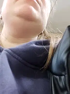 Kiss Eva online show from 02.24.26