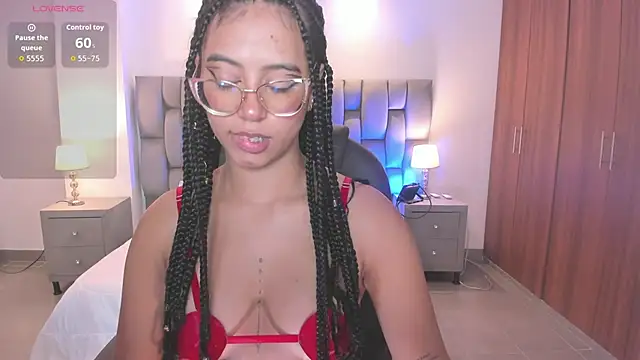 raven stonee online show from 02.10.26