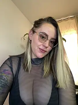 CurvyLust x online show from 04.16.26