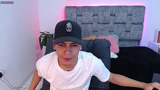 david santos16 online show from 10.28.25