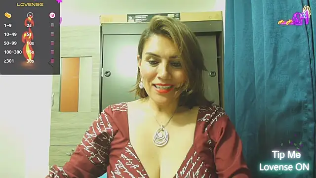 Snapshot of Marysexy73 chatting on 09.18.25 Marysexy73 online show from 09.18.25