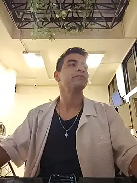 Snapshot of Juann-cock chatting on 04.23.26 Juann-cock online show from 04.23.26