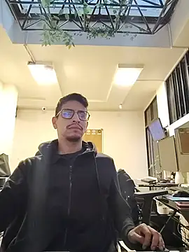 Snapshot of Juann-cock chatting on 05.17.26 Juann-cock online show from 05.17.26