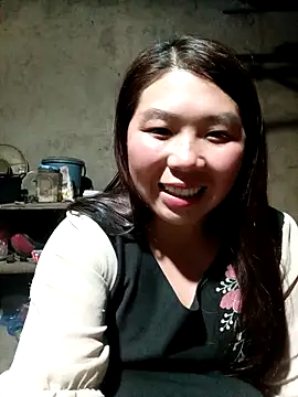 quynhkoolbae online show from 11.25.25