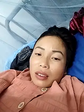 Annaacutee online show from 10.17.25