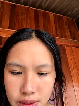 Snapshot of May_nhi chatting on 09.19.25 May nhi online show from 09.19.25