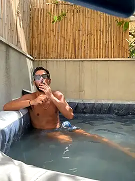 husbandandwifetobe online show from 09.26.25