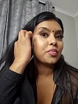 Indian GlowingMiax online show from 11.30.25