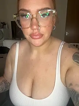 MysteriousMylaX online show from 10.09.25