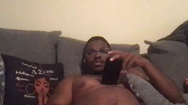 Snapshot of RichDaddy60 chatting on 10.20.25 RichDaddy60 online show from 10.20.25