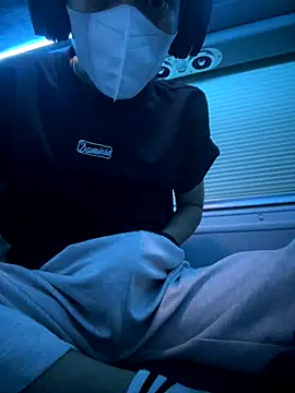 linh21107 online show from 11.10.25