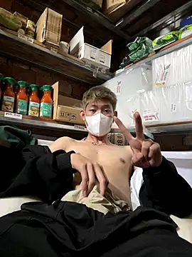 linh21107 online show from 12.03.25