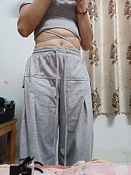 Snapshot of linda_bae00 chatting on 05.27.26 linda bae00 online show from 05.27.26