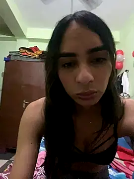 Snapshot of kaylee_demm chatting on 11.18.25 kaylee demm online show from 11.18.25