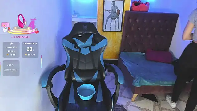 alison moon7 online show from 11.24.25