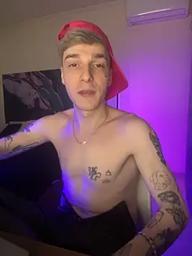 Snapshot of davesinner chatting on 02.17.26 davesinner online show from 02.17.26