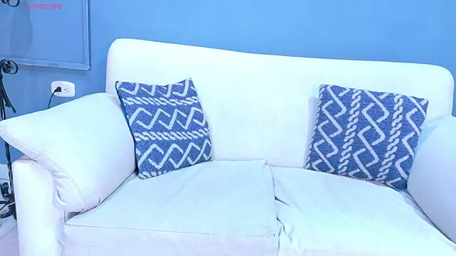 Daiisy kiss online show from 10.28.25