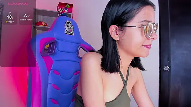 Lana Dreams  online show from 10.02.25