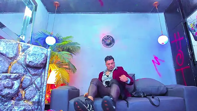 Snapshot of dennis_cox1 chatting on 09.20.25 dennis cox1 online show from 09.20.25