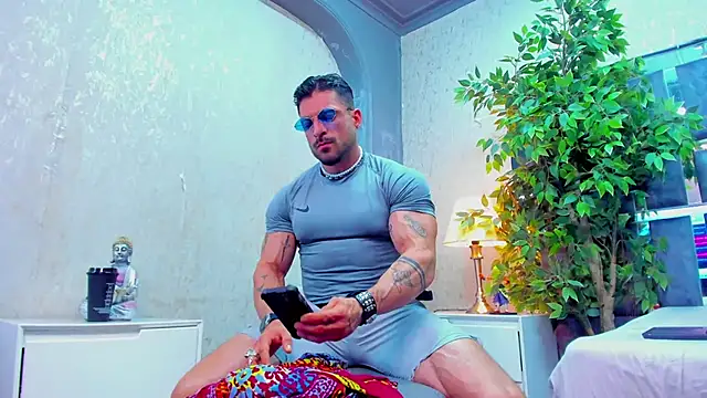 Snapshot of dennis_cox1 chatting on 09.26.25 dennis cox1 online show from 09.26.25