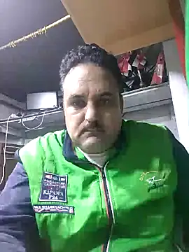 Snapshot of mM0140 chatting on 01.17.26 mM0140 online show from 01.17.26