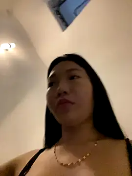 Miumieu online show from 10.11.25