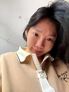 Miumieu online show from 11.21.25